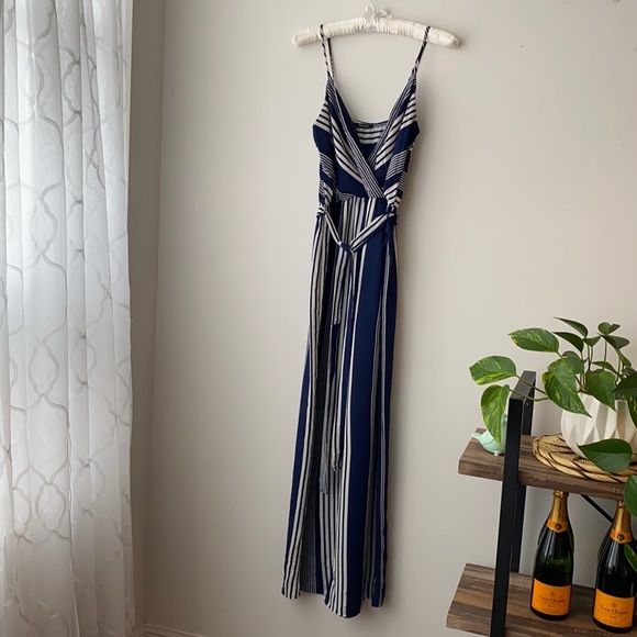 Jump suit - Picture 1 of 2